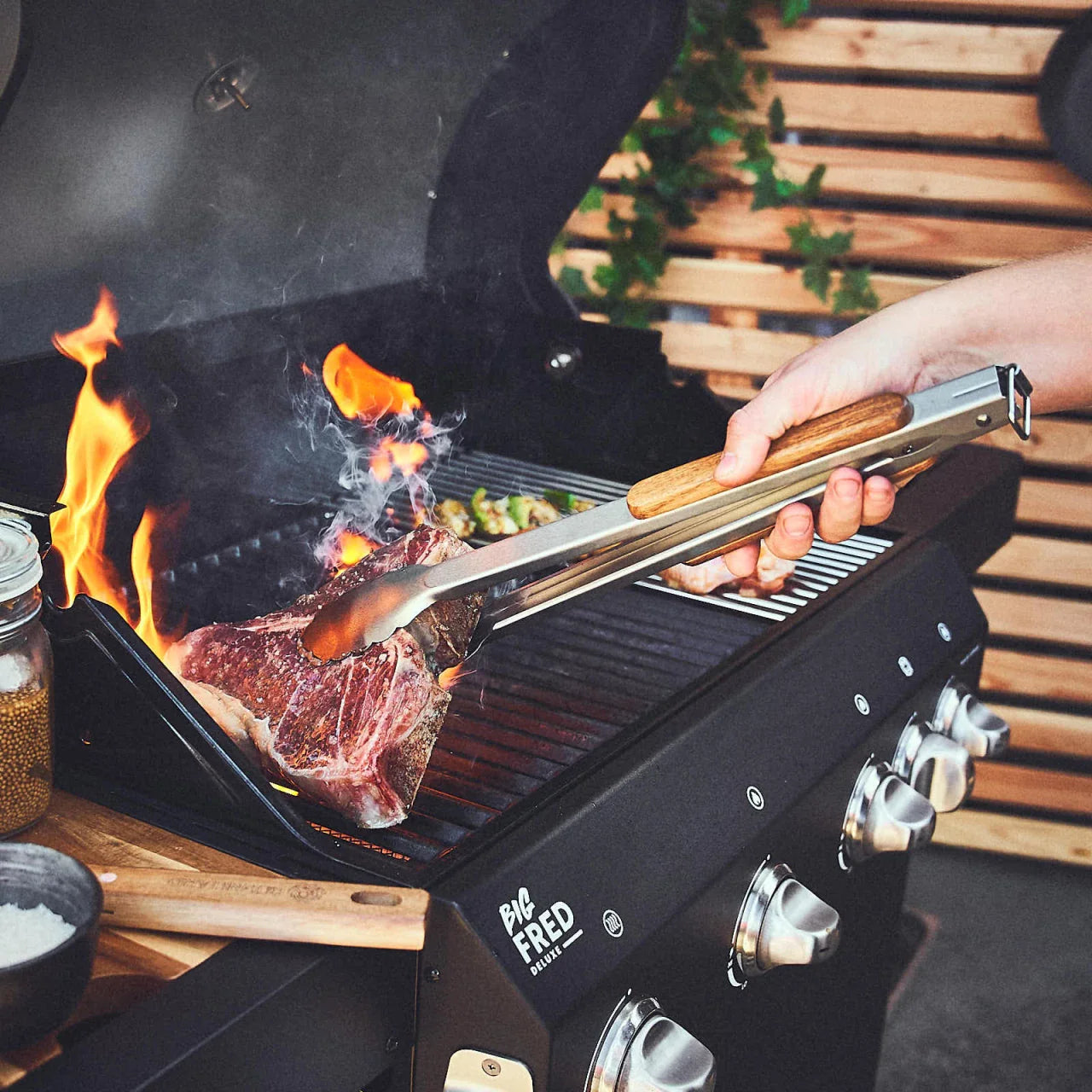 Burnhard Grillzange Akazienholz