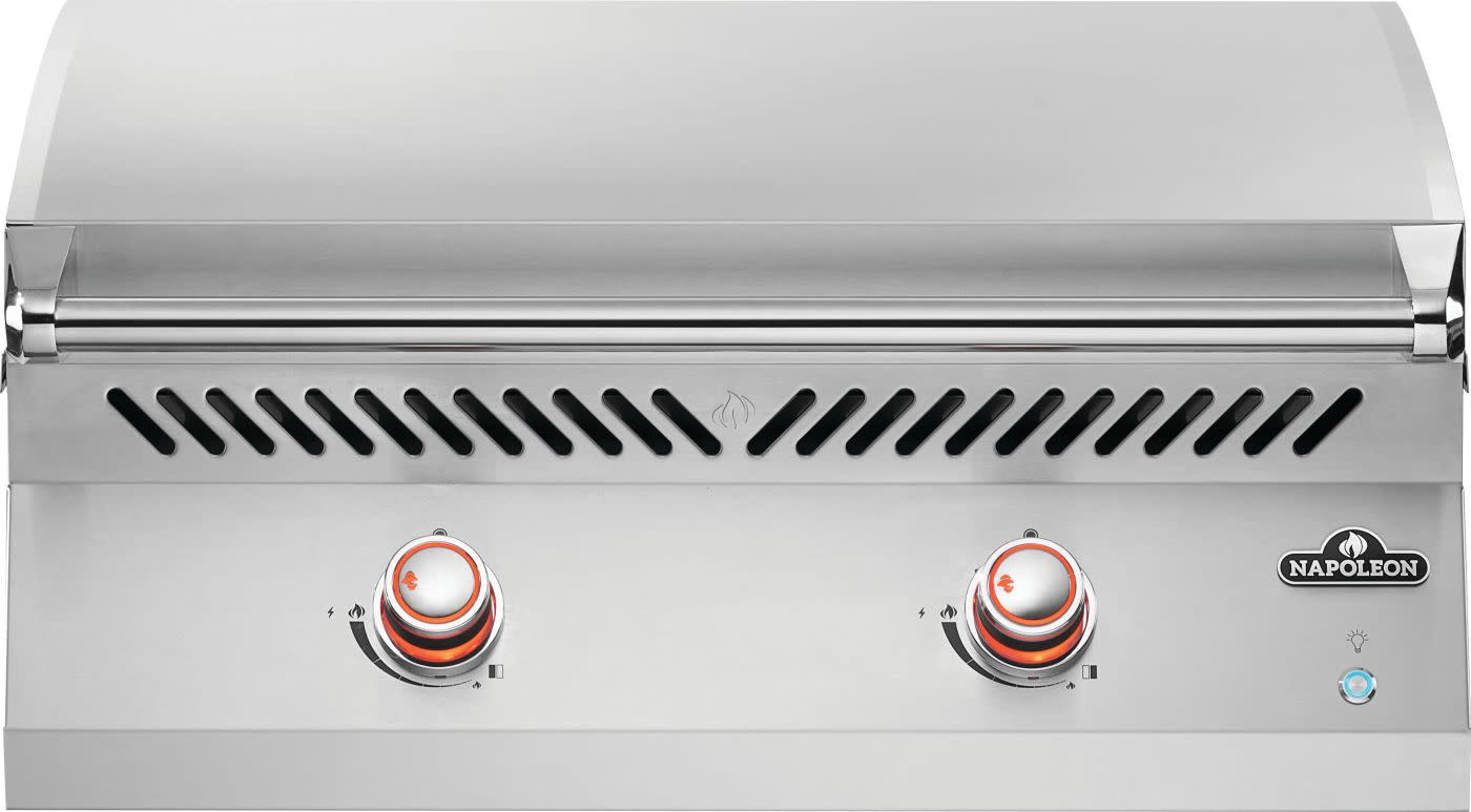 Napoleon Einbau Plancha 700er Series (32-Zol) mit laufenden Gasbrennern