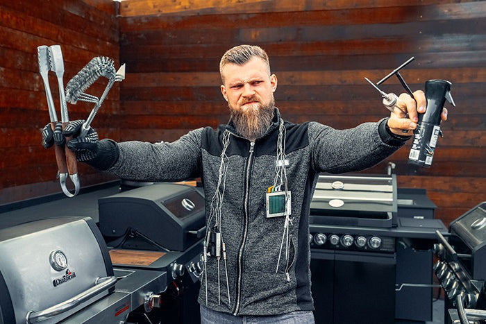 Joscha präsentiert das Babossa Grillzubehör
