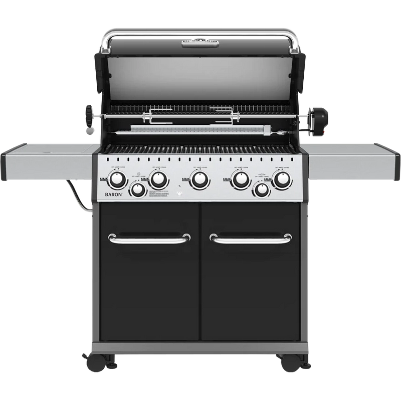 5-Brenner Baron 590 Gasgrill mit geöffnetem Deckel
