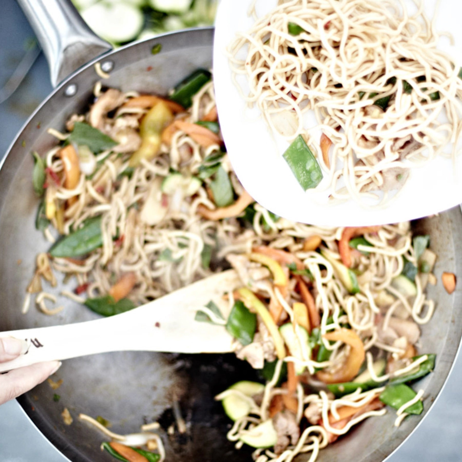 What a Wok Draufsicht auf Nudelpfanne