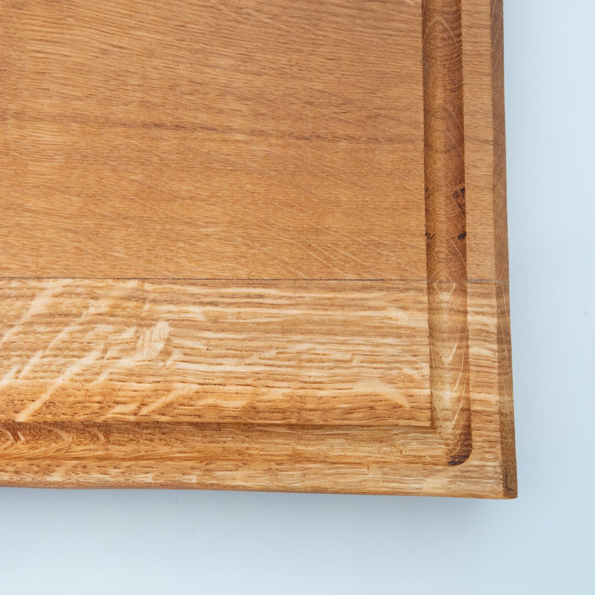 BABOSSA | Eichen Schneidebrett XL | Naturkante | Saftrille | 70x40x6 cm - Grillstar.deBABOSSA | Eichen Schneidebrett XL | Naturkante | Saftrille | 70x40x6 cmHolzbrettBABOSSAGrillstar.de