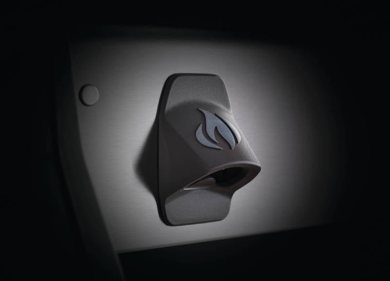 Napoleon Rogue SE 525 Flaschenöffner