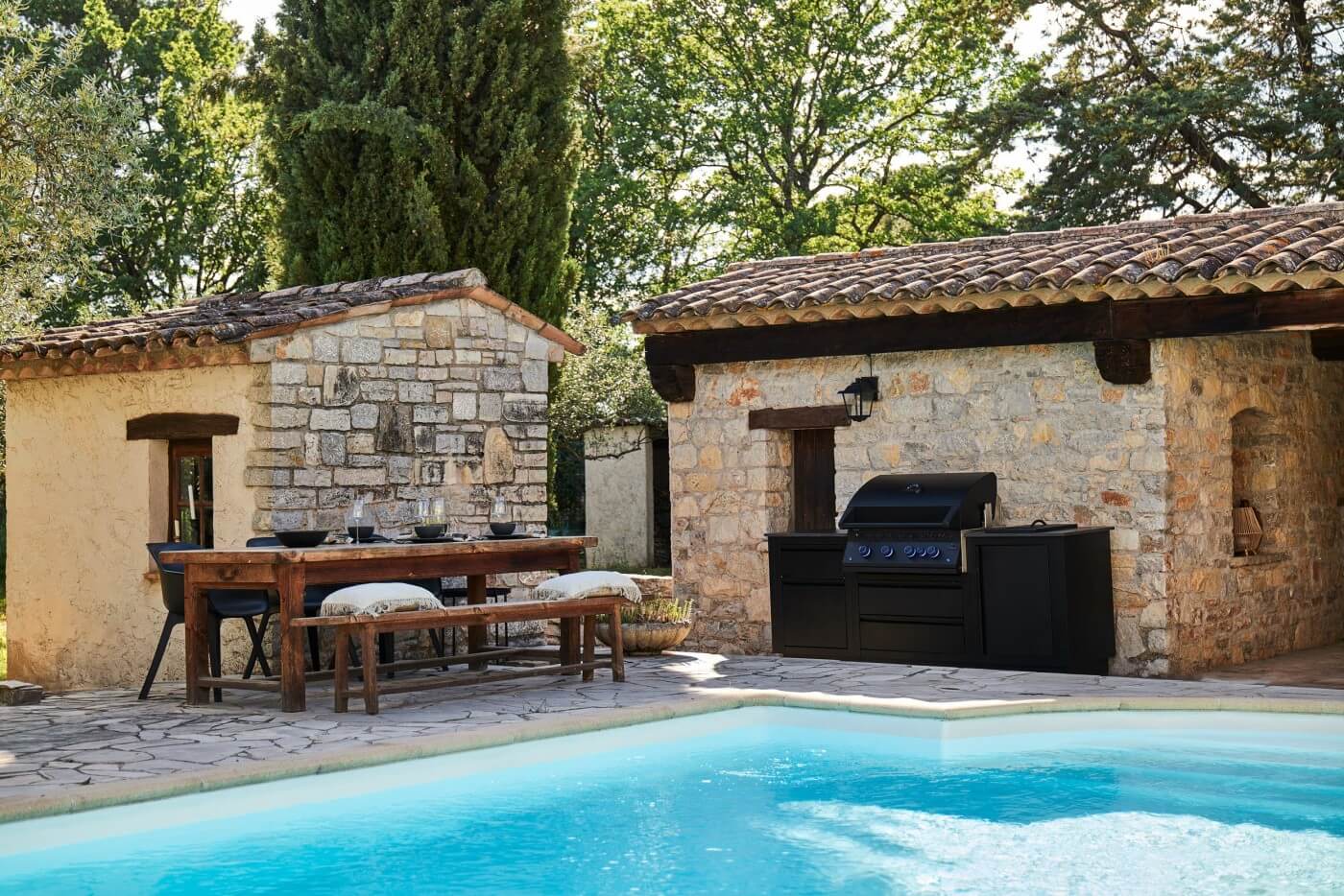 Napoleon OASIS 105 Outdoor-Küche mit 32-Zoll-Einbaugrill der 700er-Serie