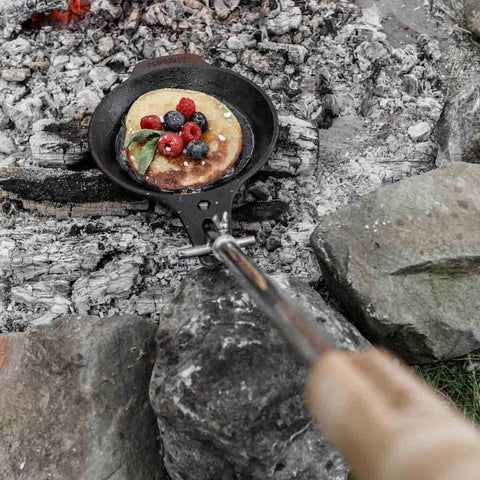 Petromax Lagerfeuerpfanne aus Gusseisen, Detailansicht 1