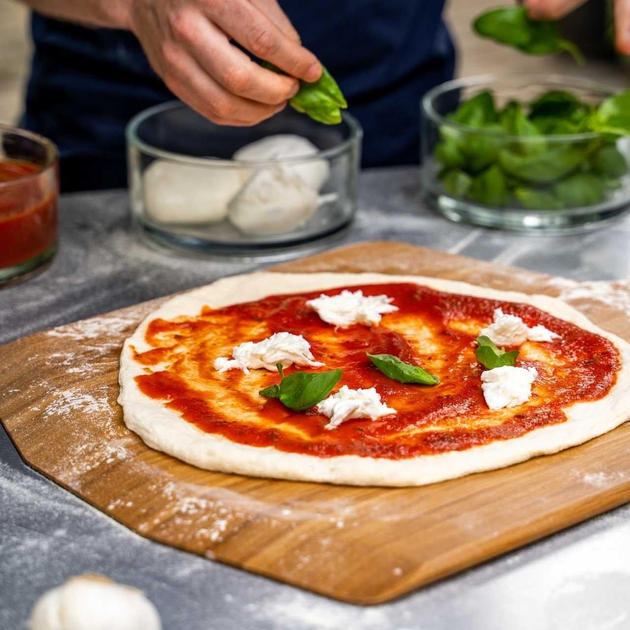 Ooni Pizzaschieber / Servierbrett, Bambus 16“