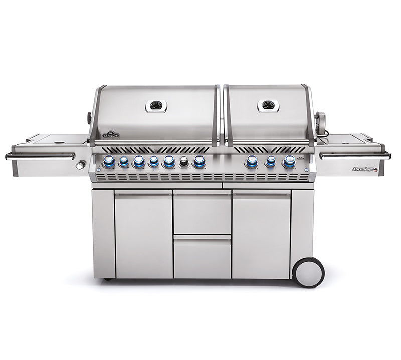 Frontansicht Napoleon Prestige PRO 825 Gasgrill inkl. Drehspieß, Edelstahl