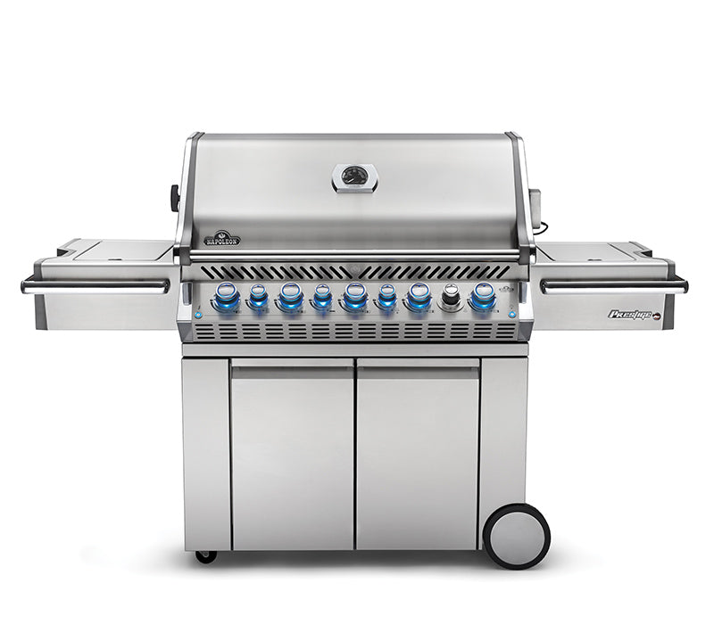 Frontansicht Napoleon Prestige PRO 665 Gasgrill Erdgas, inkl. Drehspieß, Edelstahl